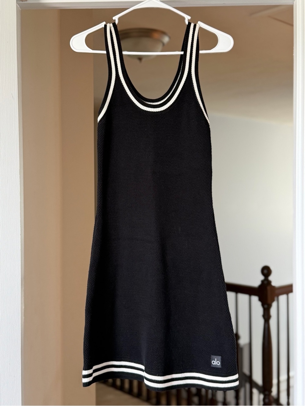 Alo Yoga Tennis Club Sweater Knit Dress Black Ivory Size. Size 6-8 or Medium